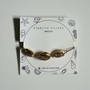NWT Starlite Village Gold Tone Sea Shell Bracelet💕🐚